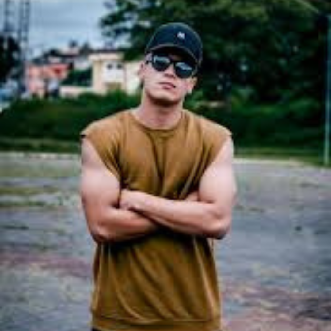 <em>Javier T.</em>